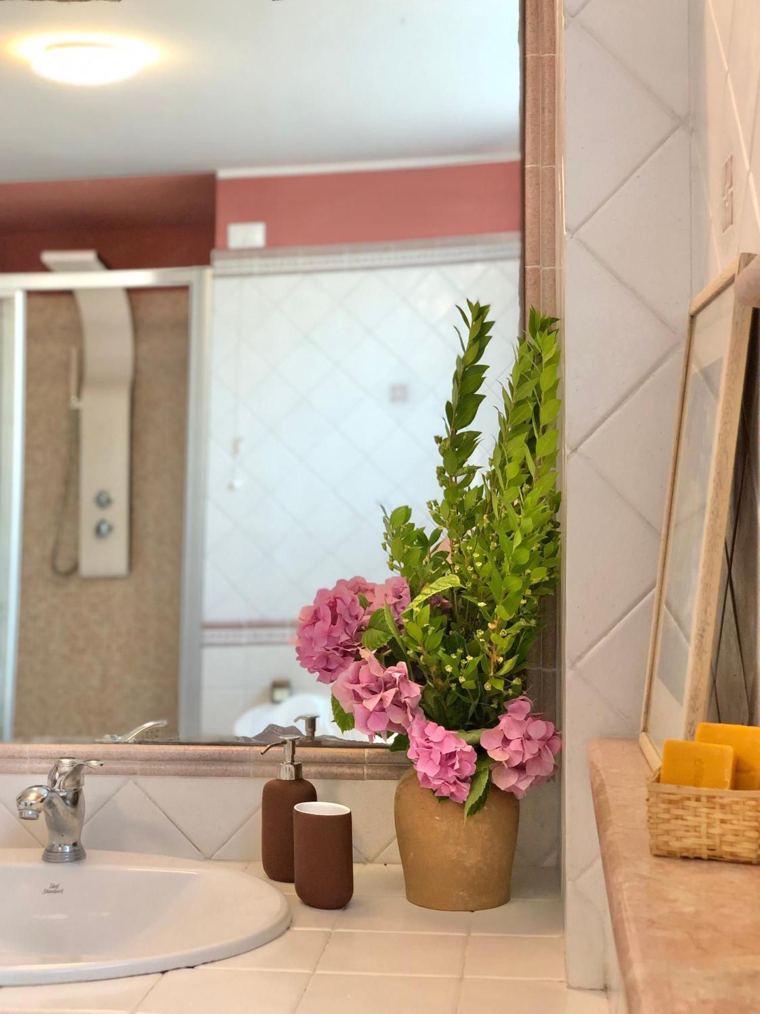 Blue Apricot Apartment Con Jacuzzi Монтесильвано Экстерьер фото